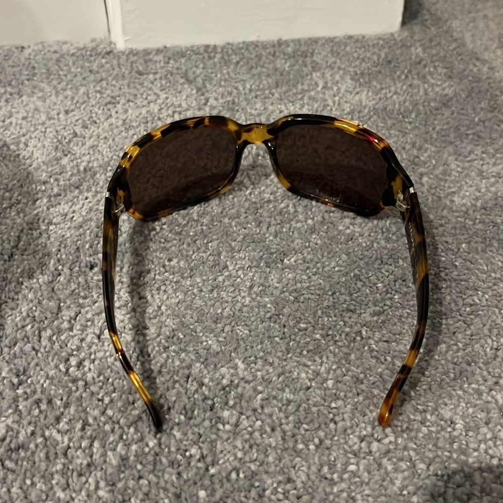 Ralph Lauren Sunglasses - Picture 3 of 9